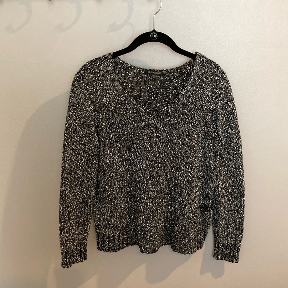 Black & white Eileen Fisher sweater 🖤🤍 small